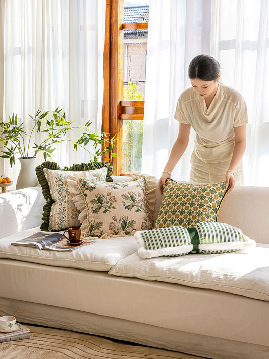 Chinoiserie Green Meadow Song Floral Pattern Throw Pillow