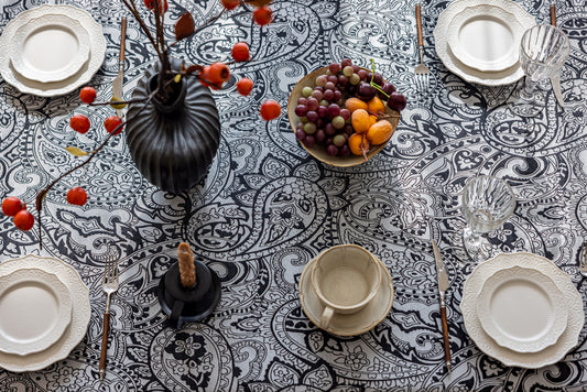 LaLuna Home Pearlescent Jacquard Tablecloth - Black