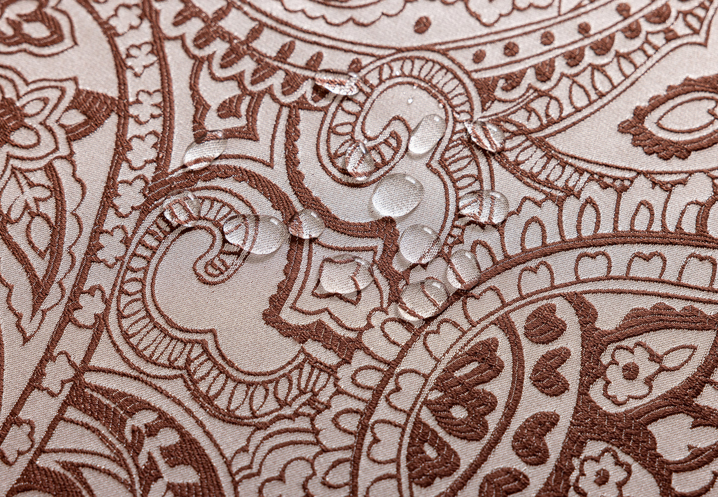 LaLuna Home Pearlescent Jacquard Tablecloth -Coffee