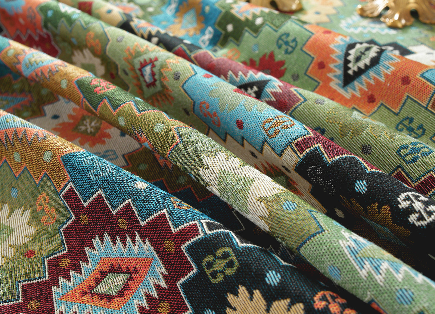 LaLuna Home Chunjiang Town Jacquard Tablecloth with Shell Trim - Green Patchwork