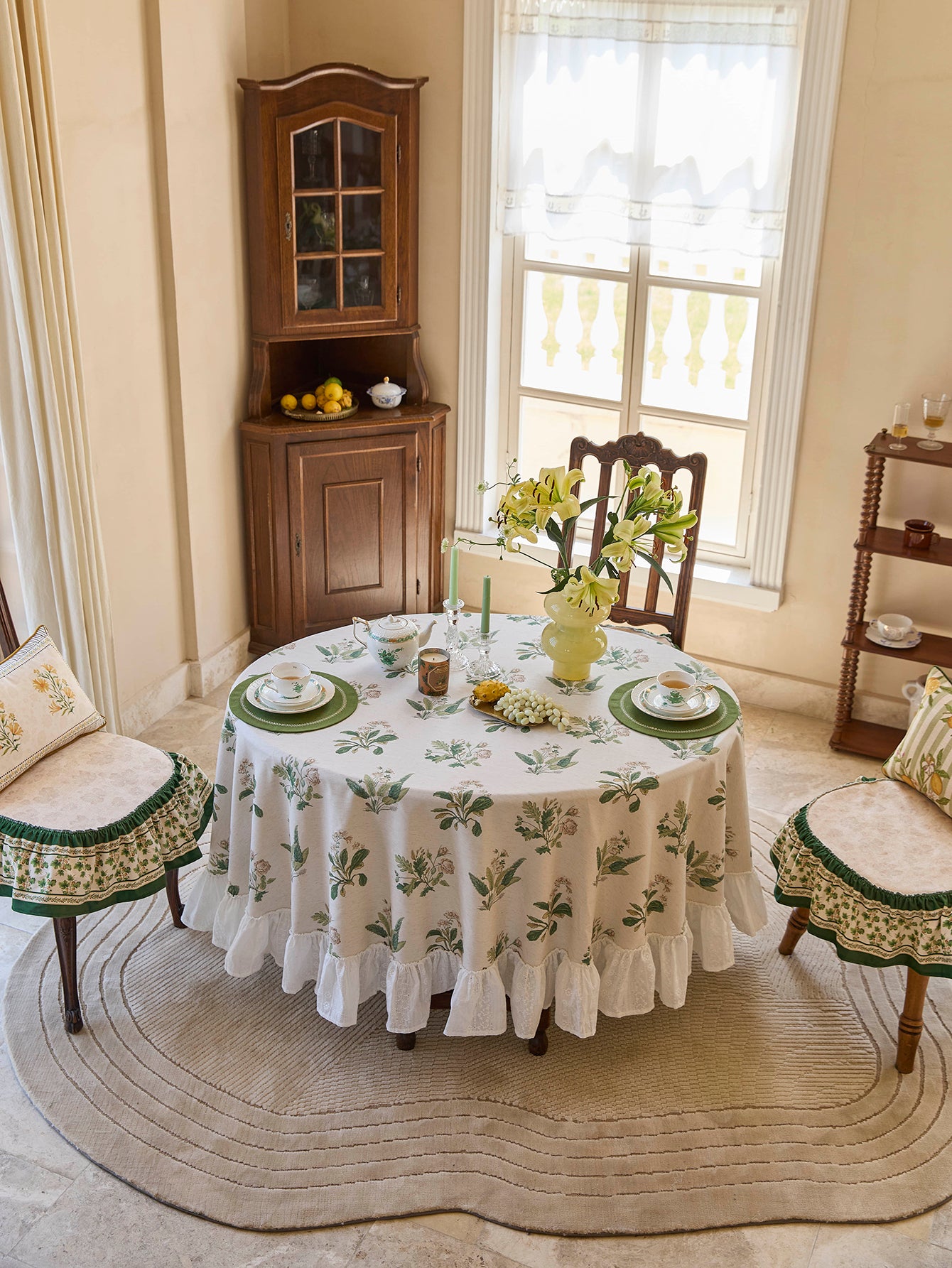 Chinoiserie Green Verse Pattern Round Ruffle Tablecloth