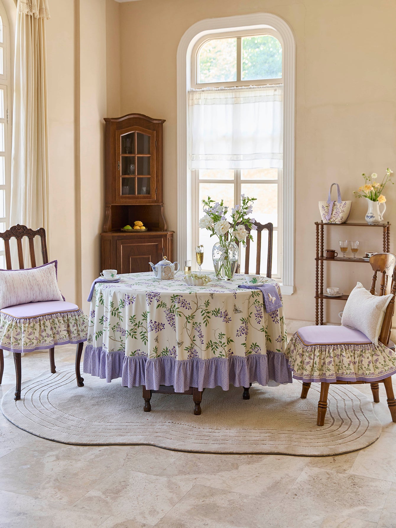Chinoiserie Purple Ruffle Wisteria Floral Pattern Round Tablecloth