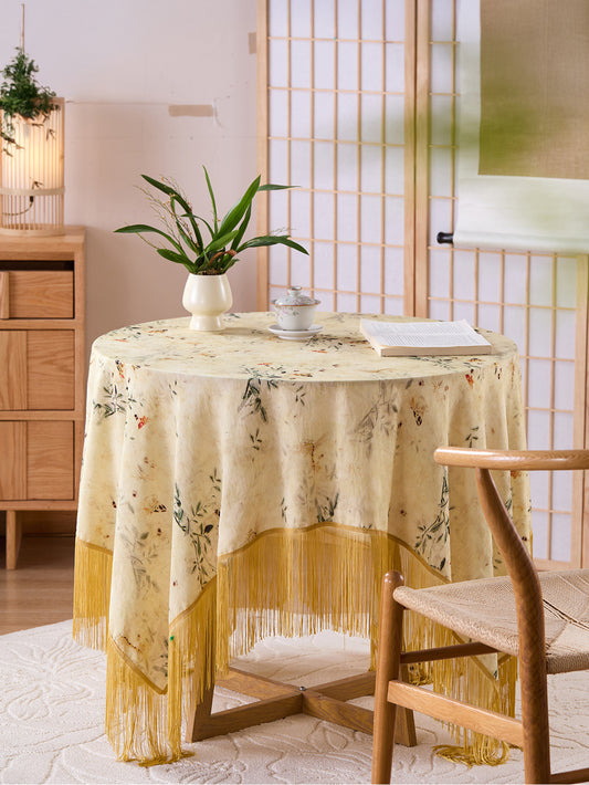 Chinoiserie Summer Courtyard Tablecloth with Tassel Trim