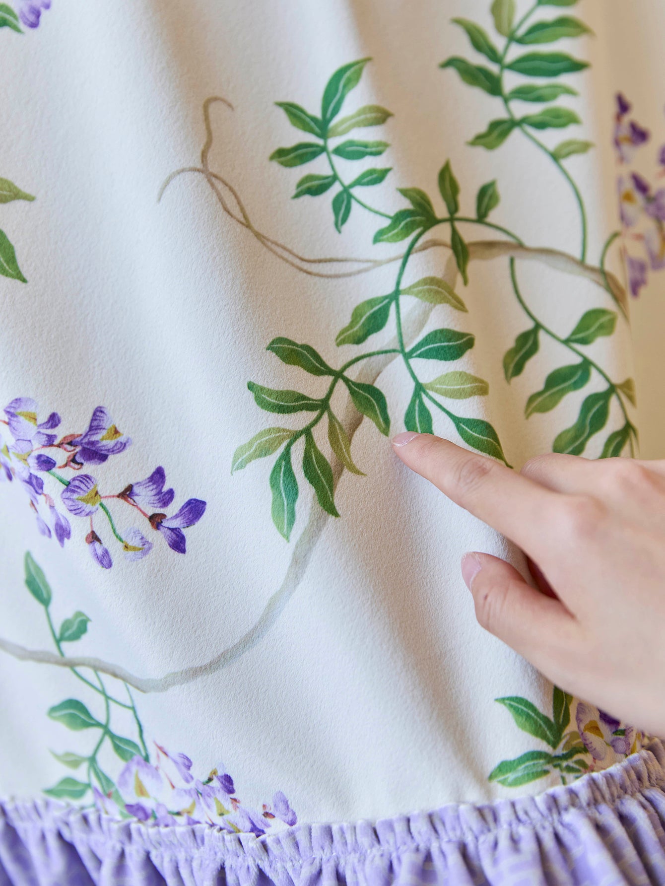 Chinoiserie Purple Ruffle Wisteria Floral Pattern Round Tablecloth