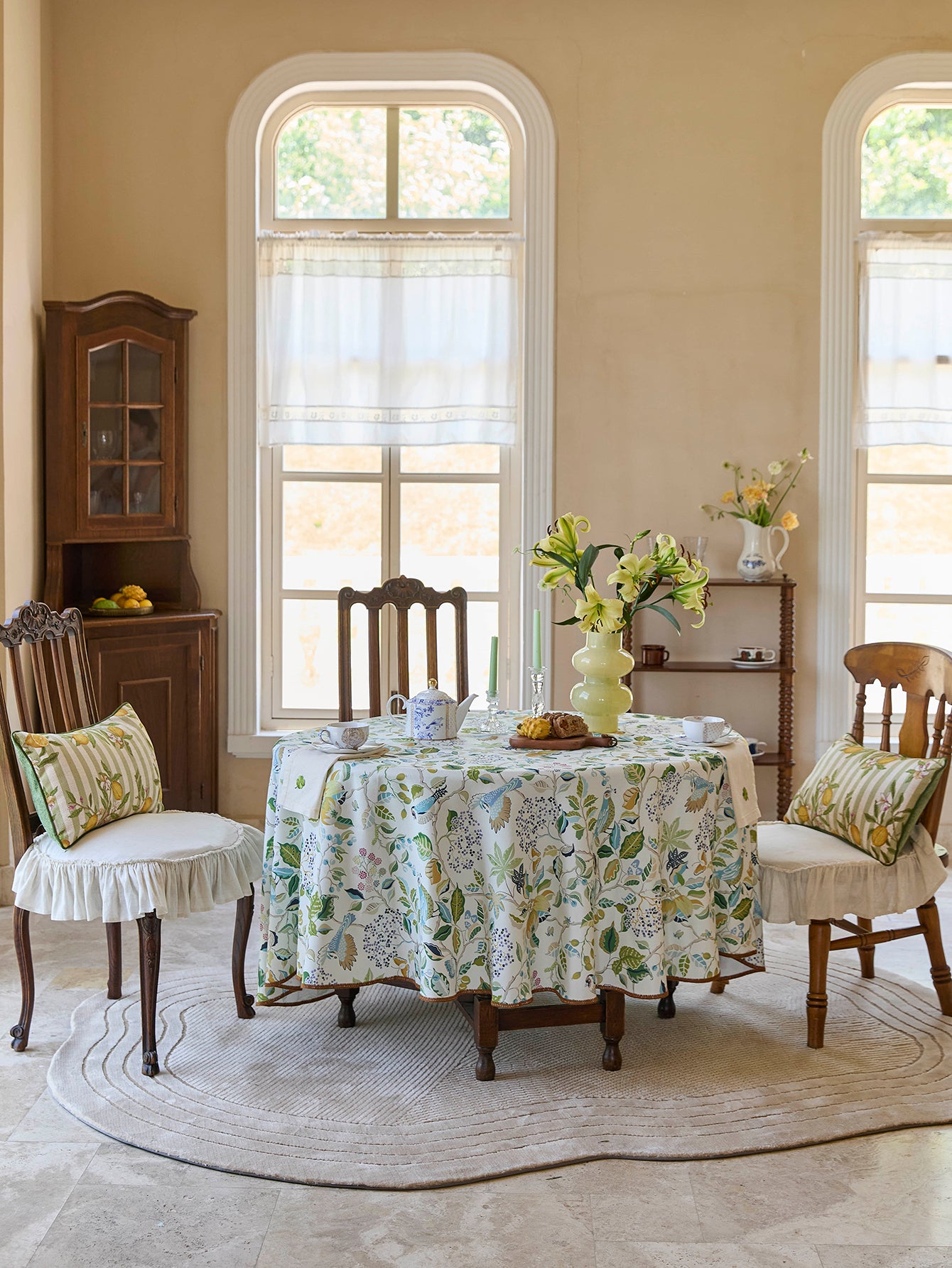 Chinoiserie Town Spring Floral Pattern Round Tablecloth