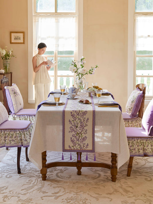 Chinoiserie Purple Wisteria Floral Pattern Table Runner