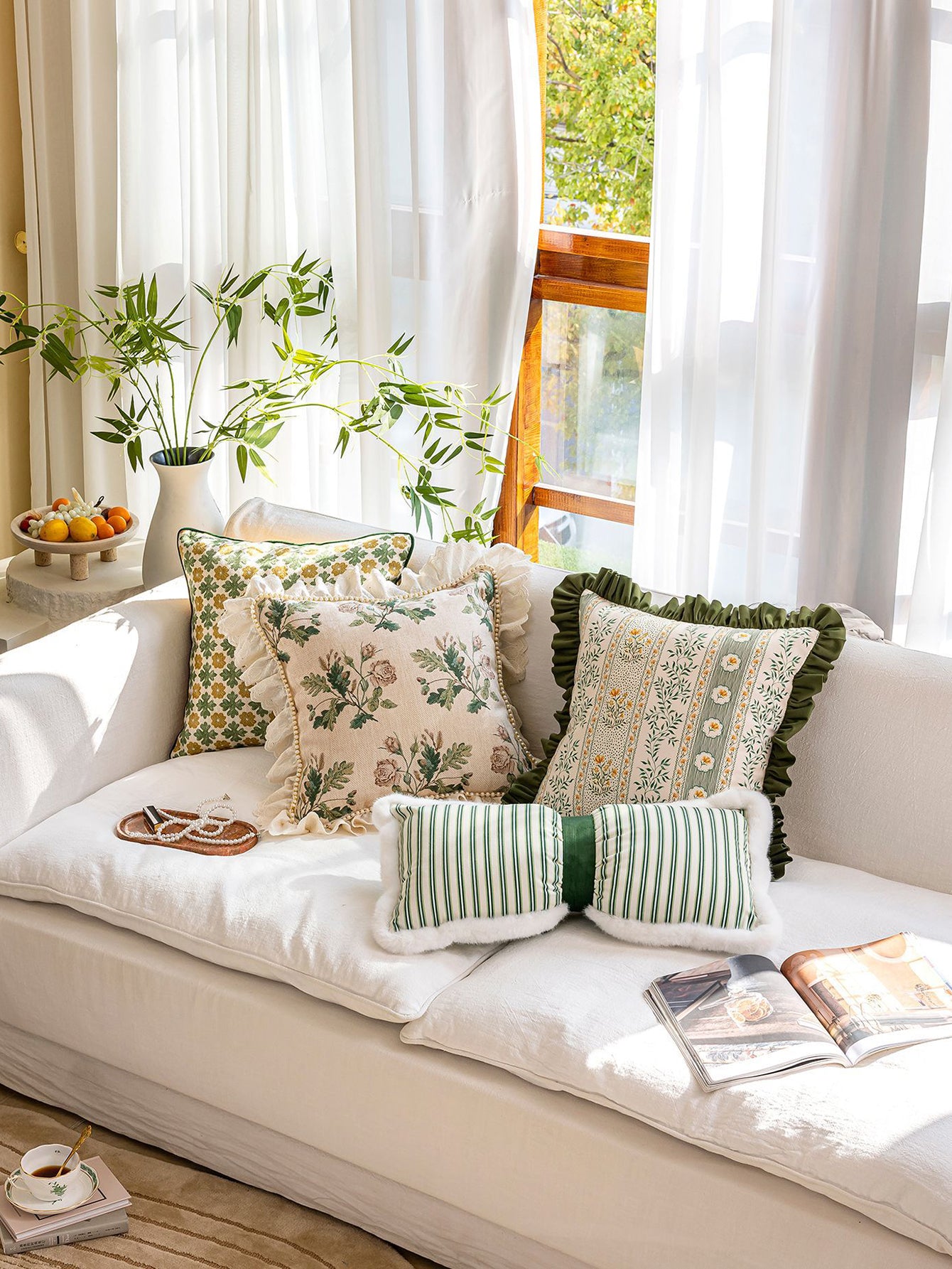Chinoiserie Green Meadow Song Floral Pattern Throw Pillow