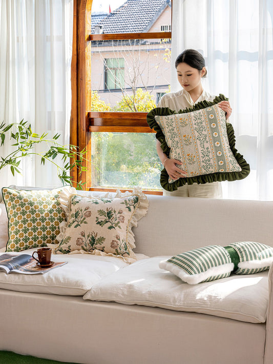 Chinoiserie Green Meadow Song Floral Pattern Throw Pillow