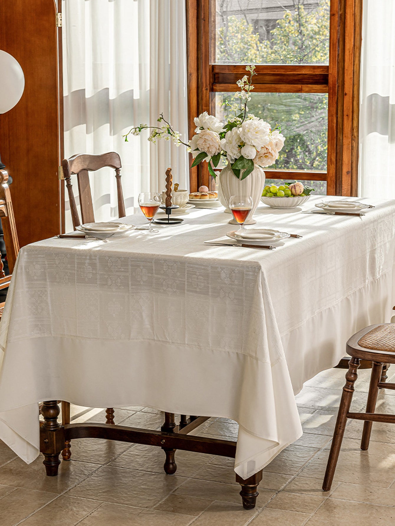 LaLuna Home Marguerite Jacquard Tablecloth