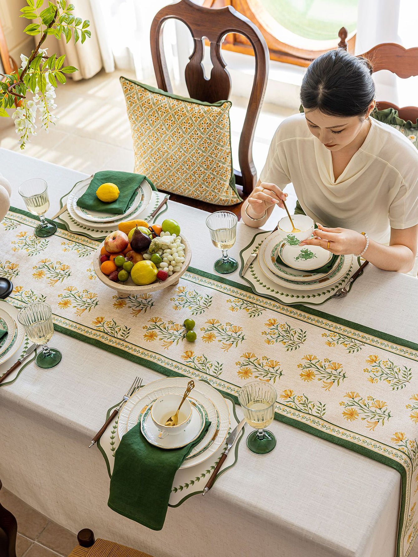 Chinoiserie Green Meadow Song Floral Pattern Table Runner with Tassels