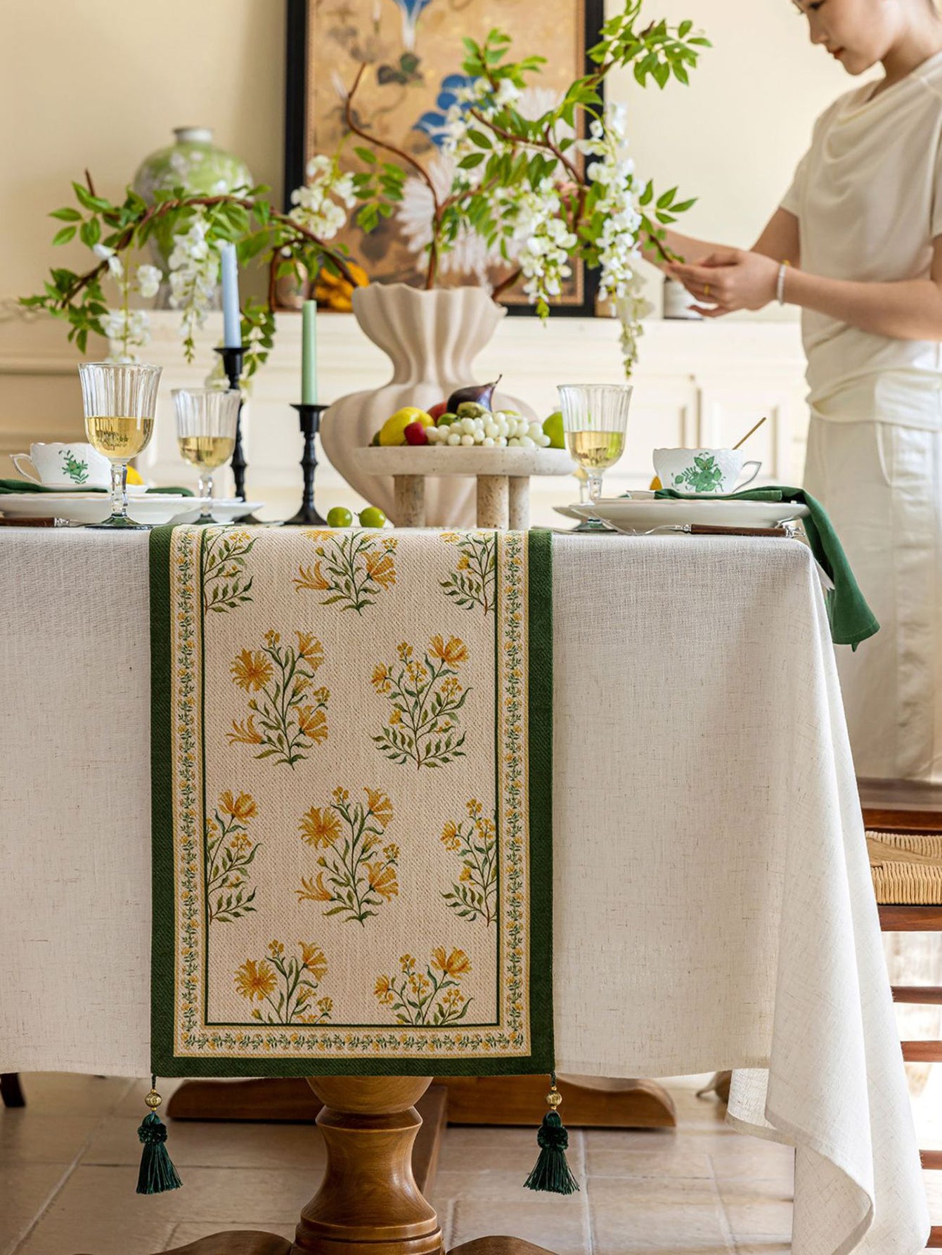 Chinoiserie Green Meadow Song Floral Pattern Table Runner with Tassels