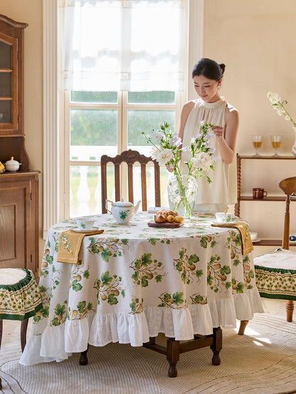 Chinoiserie Auspicious Gourd Vines Pattern Round Ruffle Tablecloth