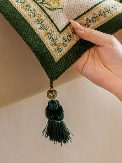 Chinoiserie Green Meadow Song Floral Pattern Table Runner with Tassels