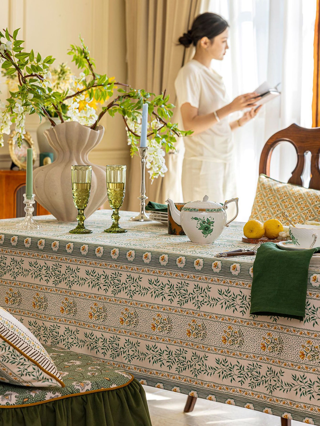 Chinoiserie Green Meadow Song Floral Pattern Tablecloth
