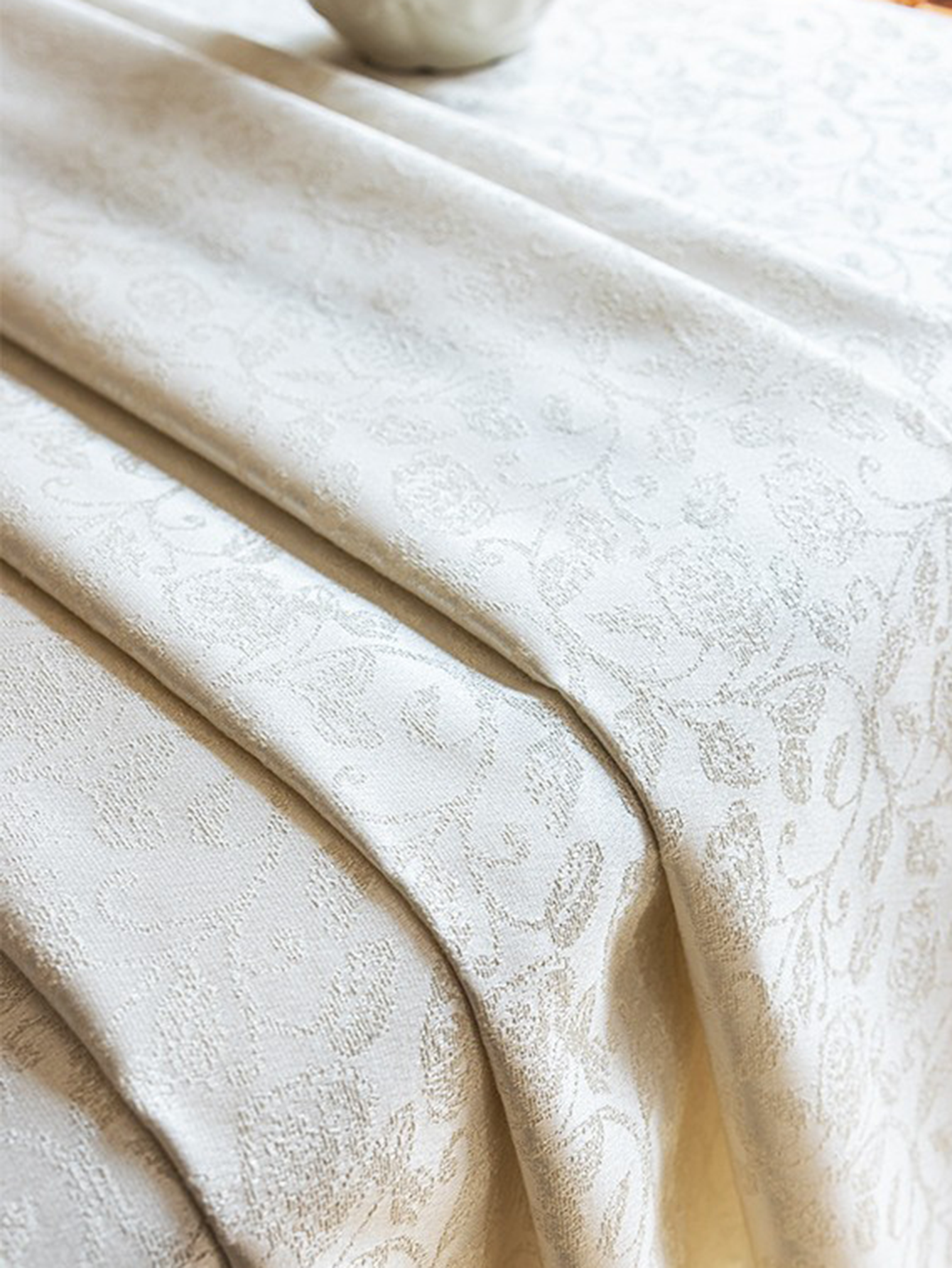 LaLuna Home Seine Gleam Jacquard Tablecloth with Shell Trim