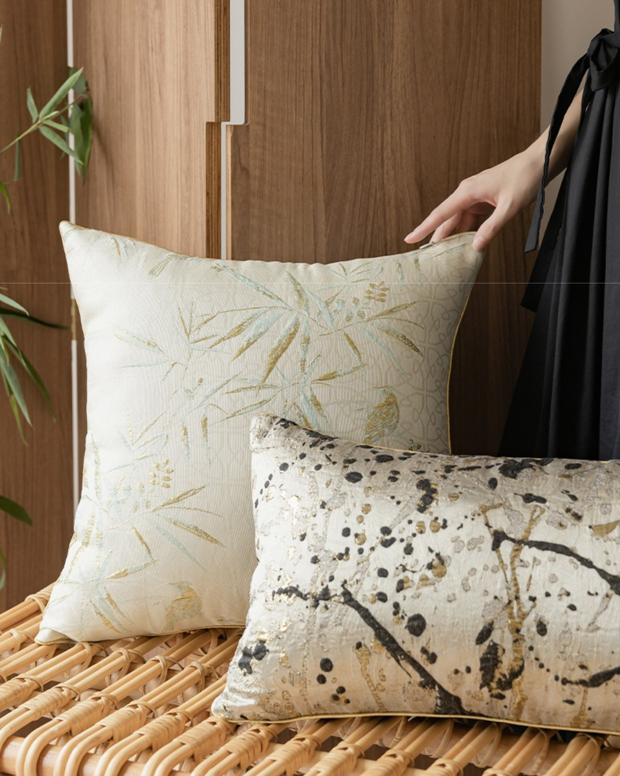 LaLuna Home Chinoiserie Ink-Splash & Gilded  Jacquard Throw Pillow for Sofa & Bed Decor