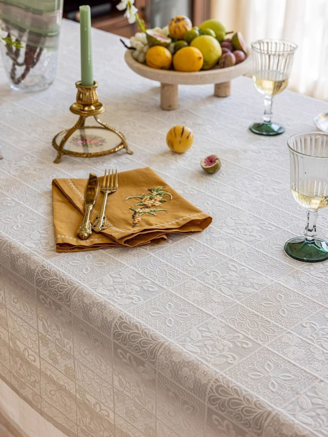 LaLuna Home Celestia Embroidered Lace Tablecloth