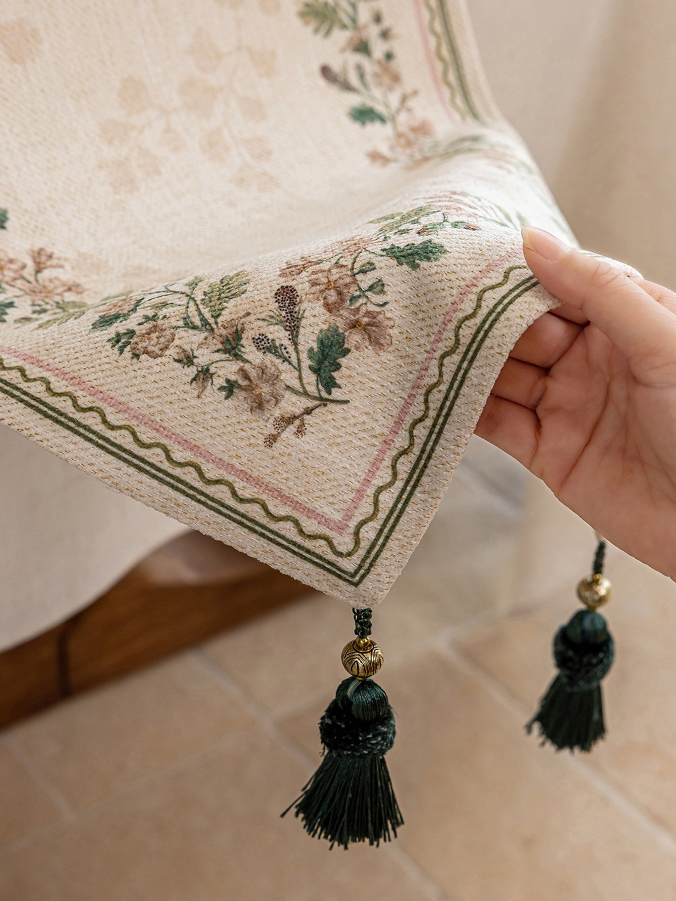 Chinoiserie Green Verse Pattern Table Runner with Tassels