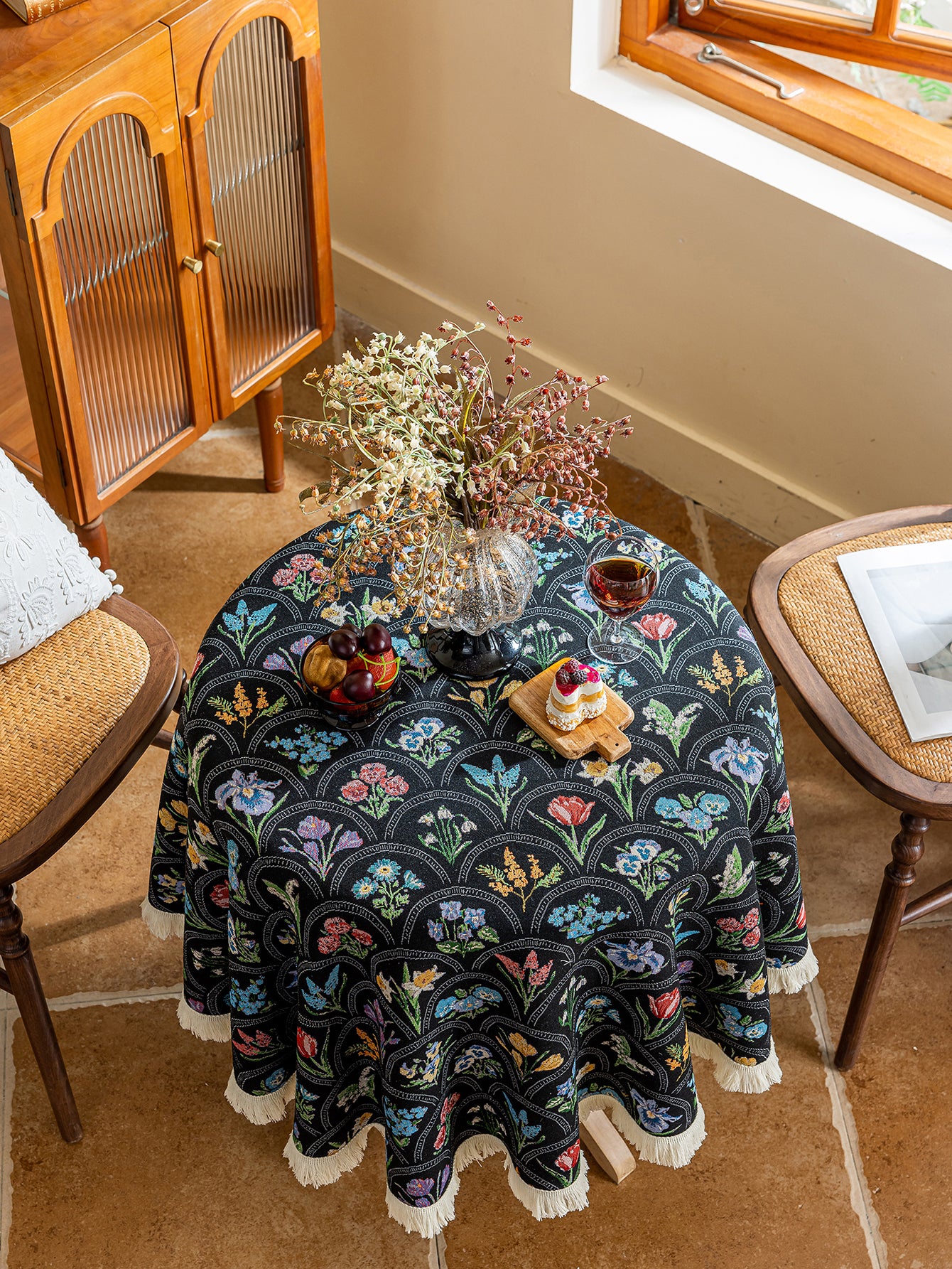 LaLuna Home Round Thousand Blooms Jacquard Tablecloth with Tassels - Black