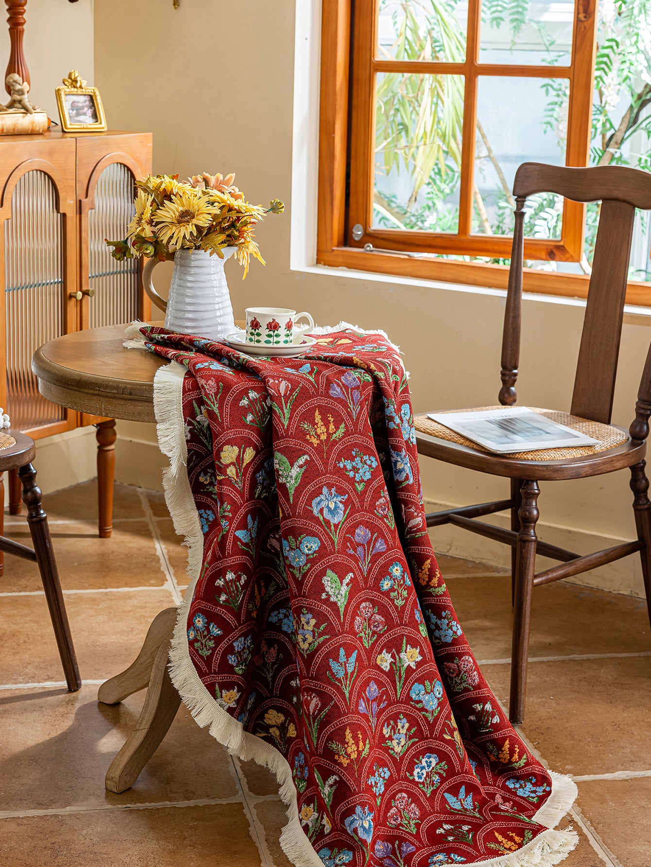 LaLuna Home Round Thousand Blooms Jacquard Tablecloth with Tassels - Red