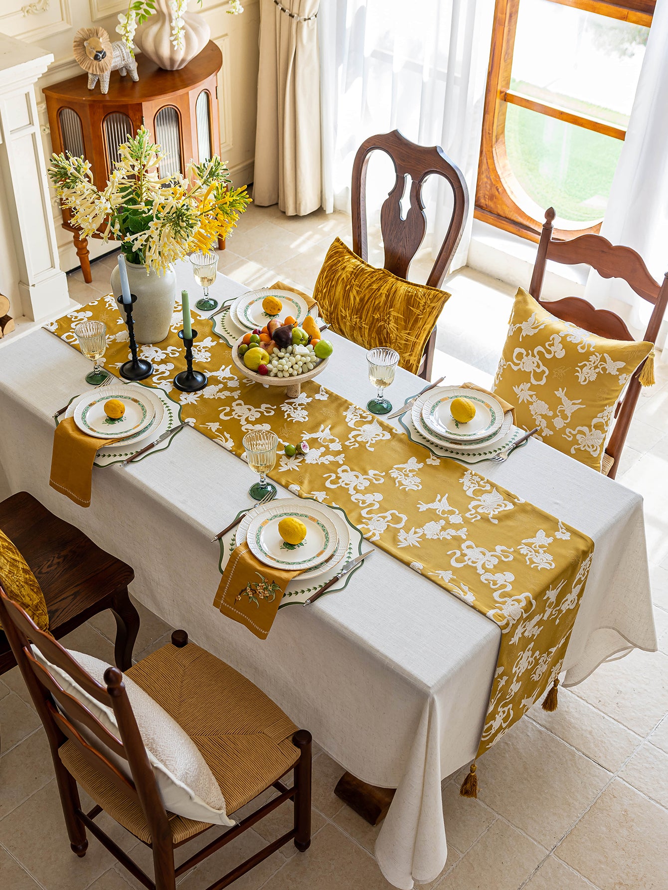 Chinoiserie  Fulu Mantang  Golden Jacquard Table Runner