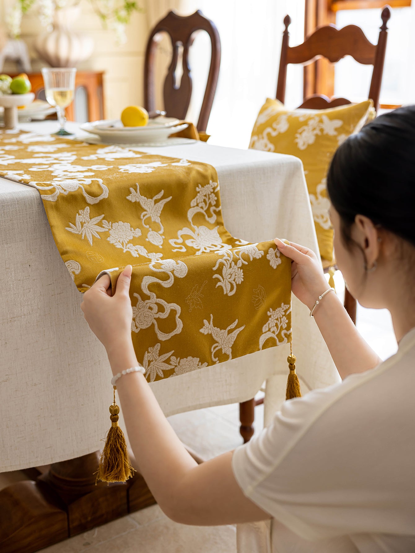 Chinoiserie  Fulu Mantang  Golden Jacquard Table Runner