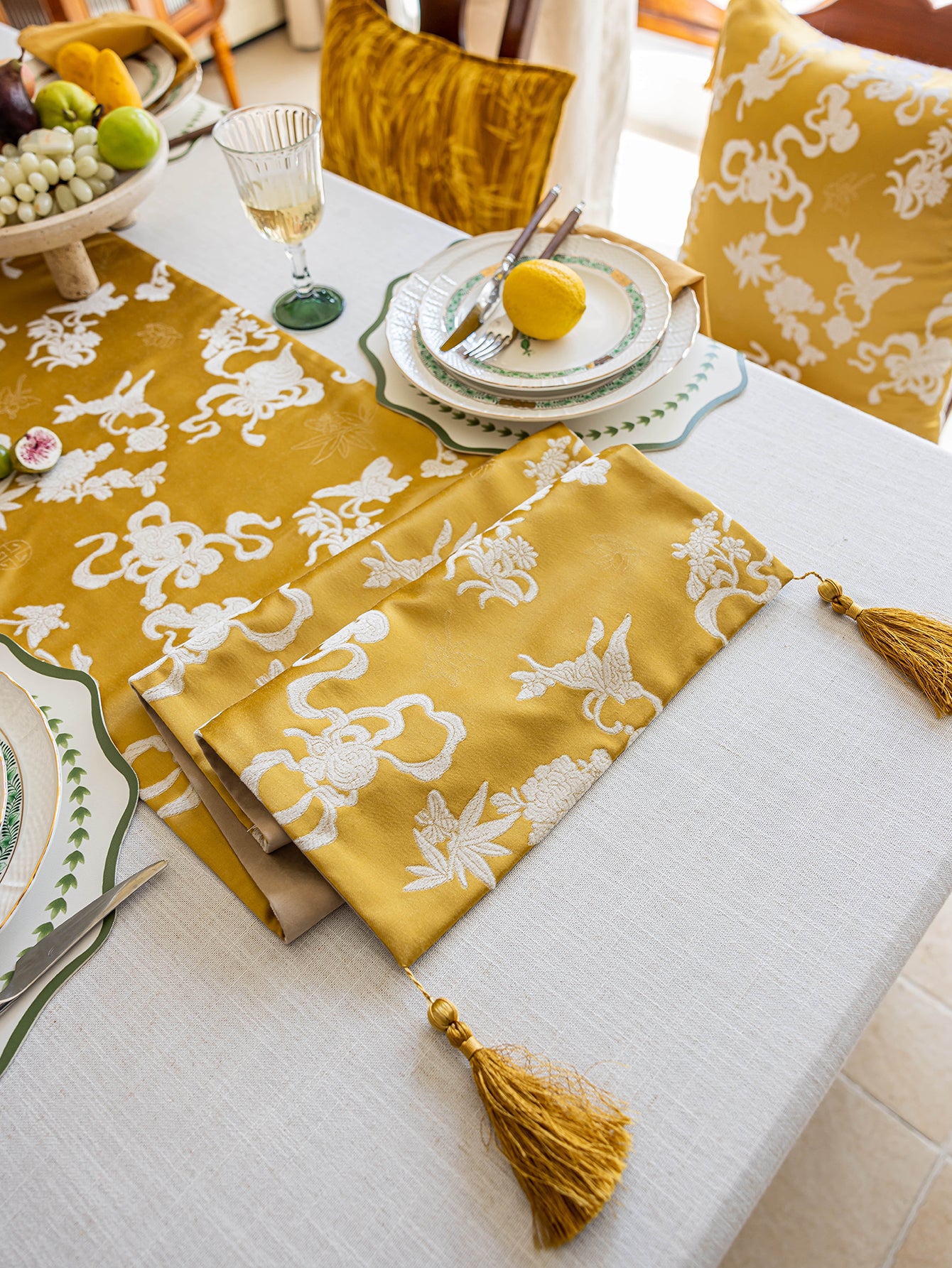 Chinoiserie  Fulu Mantang  Golden Jacquard Table Runner