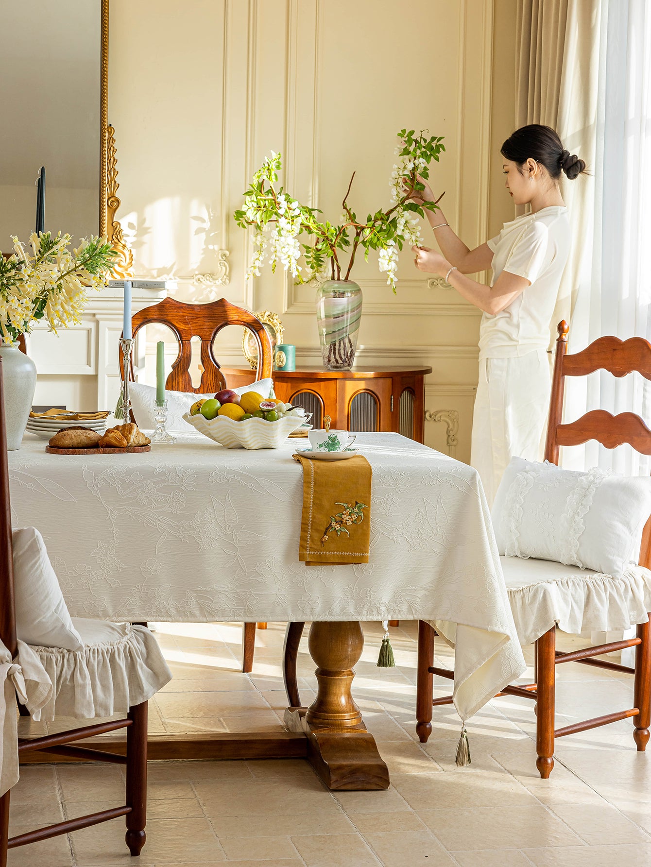 Chinoiserie  Magnolia Bloom Jacquard Tablecloth with Tassels