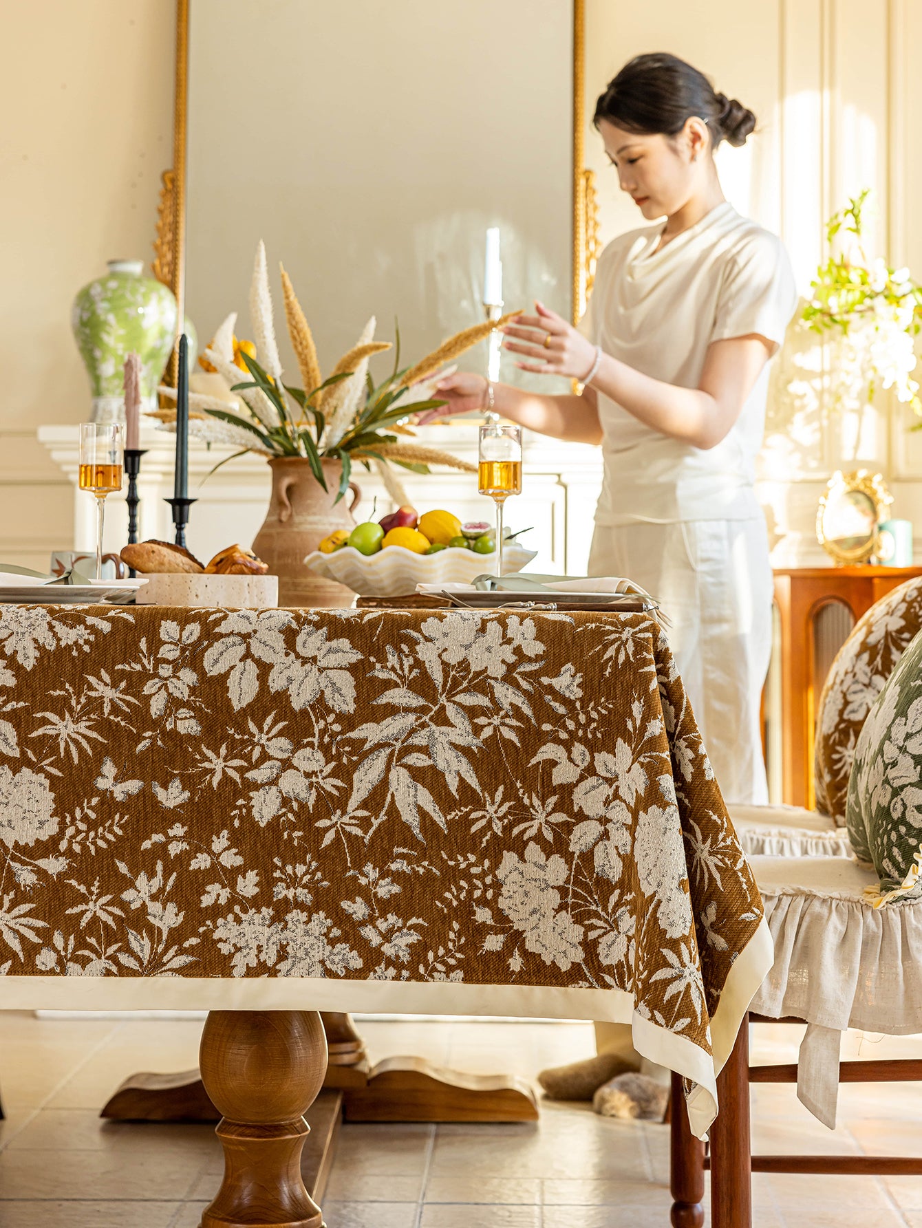 Chinoiserie Vintage Brown Rose Dream Jacquard Tablecloth