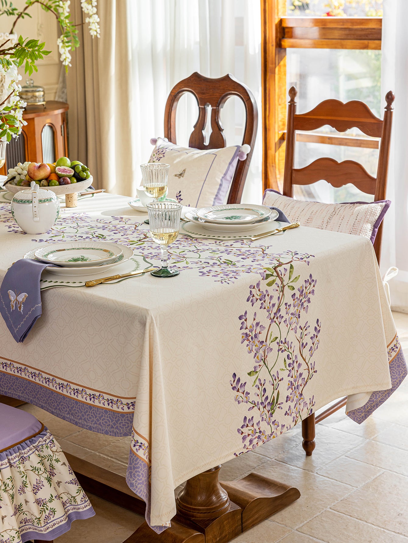 Chinoiserie Purple Wisteria Floral Pattern Tablecloth