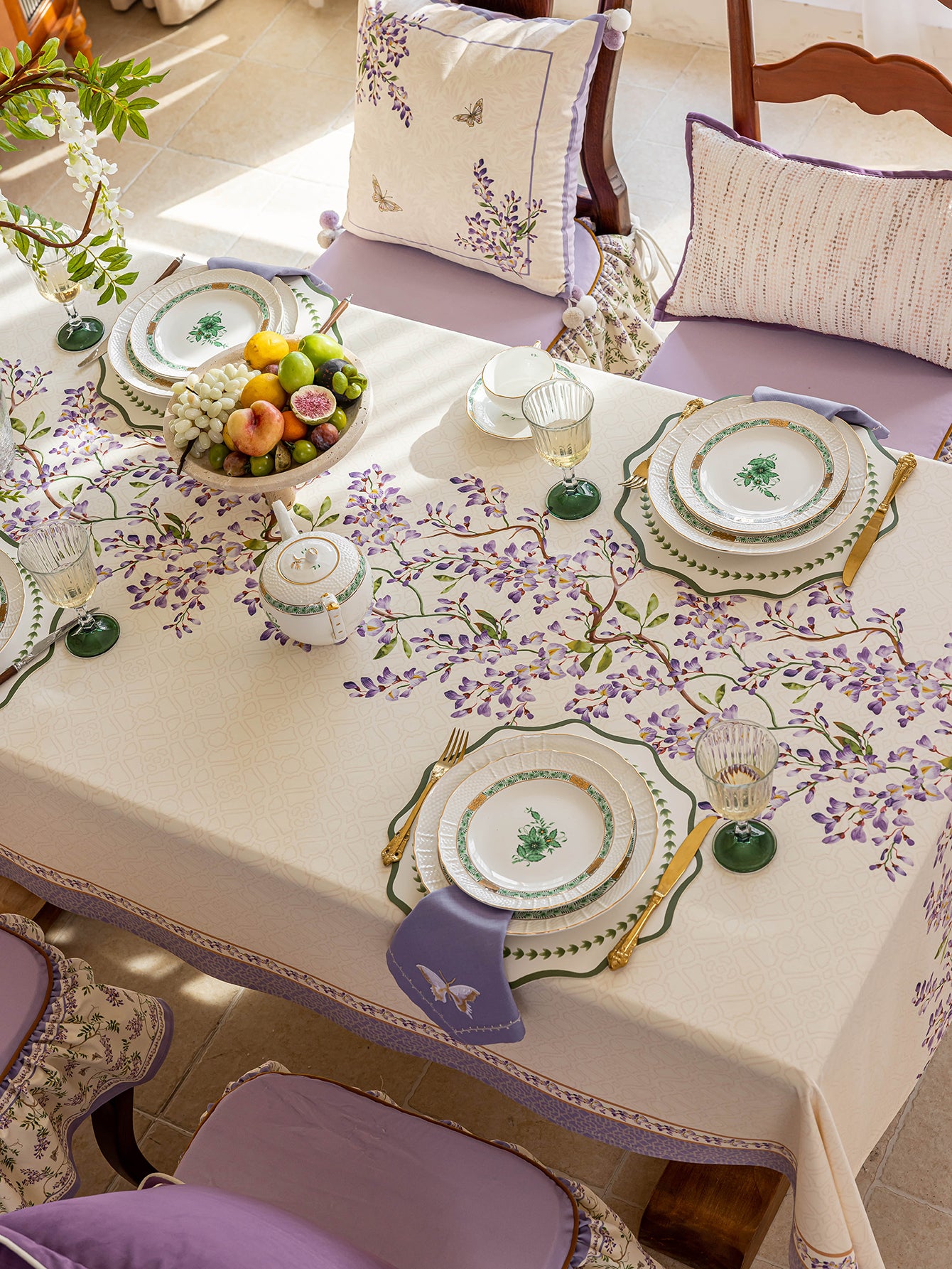 Chinoiserie Purple Wisteria Floral Pattern Tablecloth