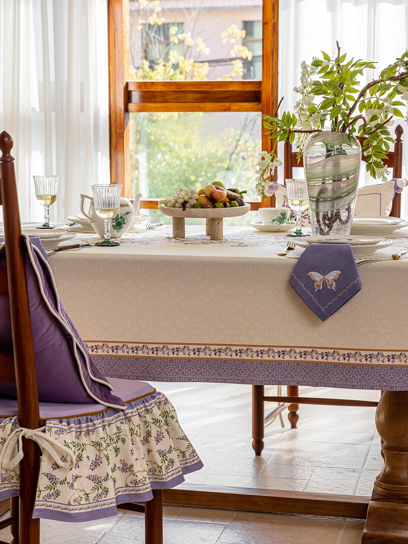 Chinoiserie Purple Wisteria Floral Pattern Tablecloth