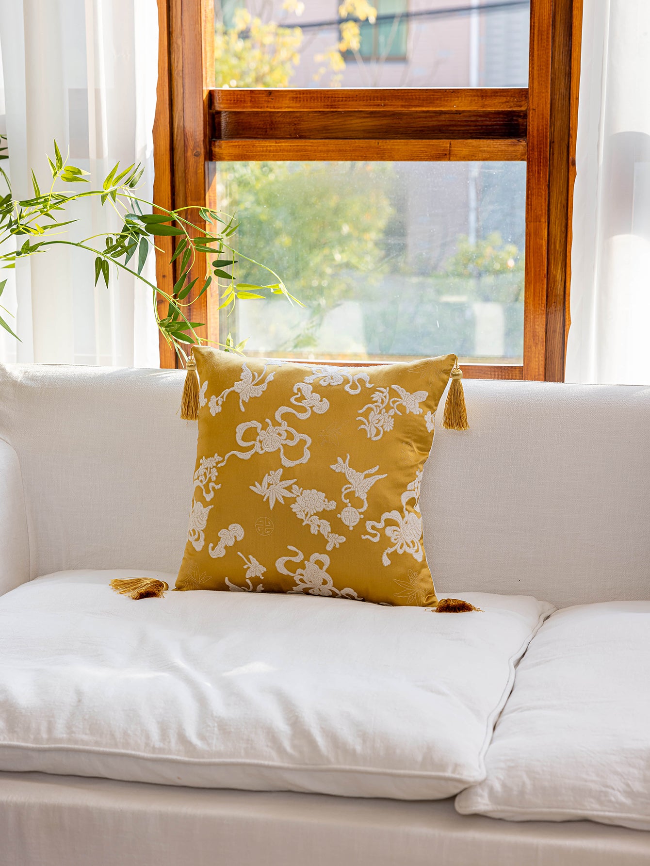 Chinoiserie Fulu Mantang Golden Jacquard Throw Pillow