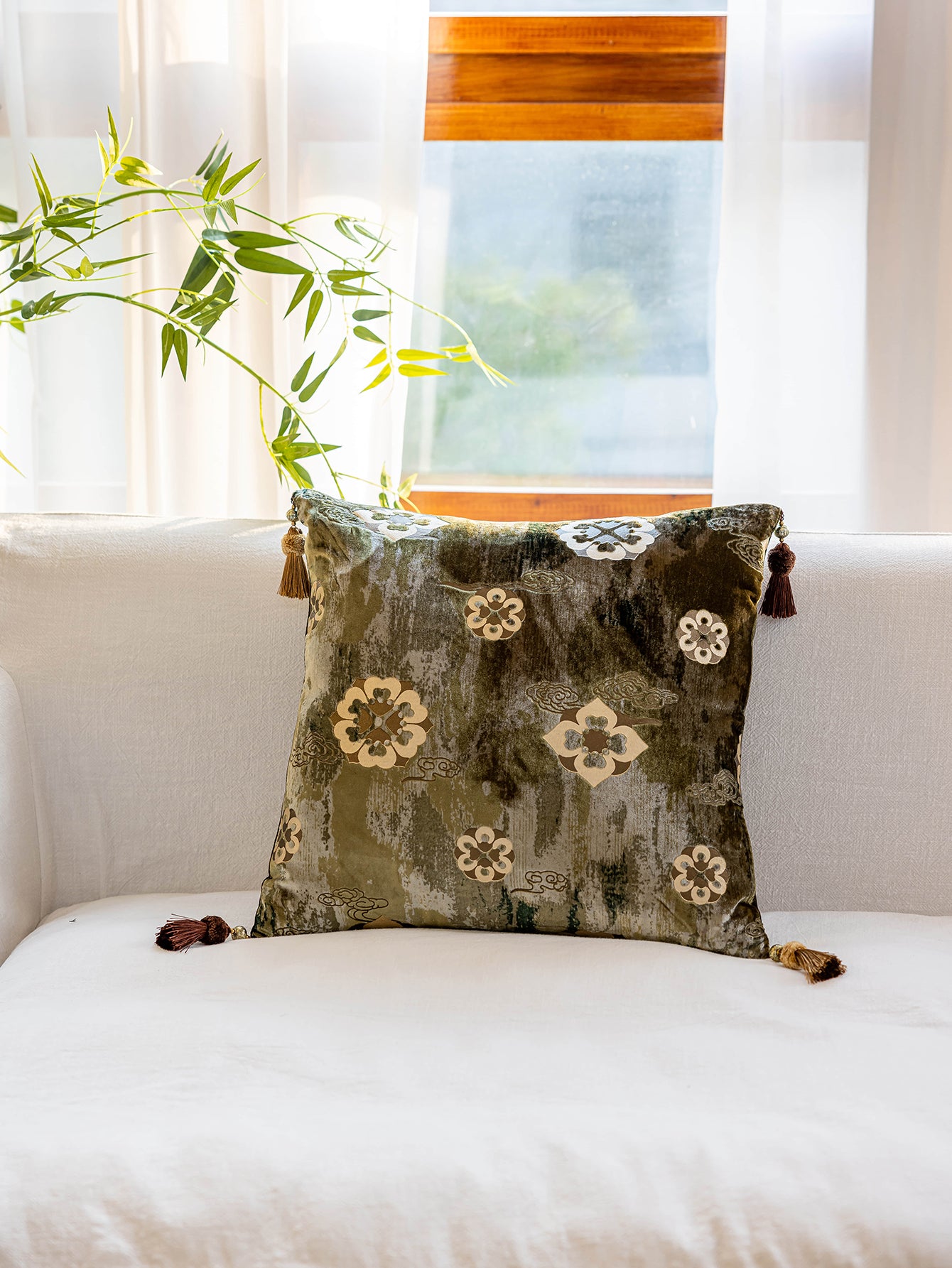 Chinoiserie Green Gilding Moonlight Elegance Throw Pillow with Tassels