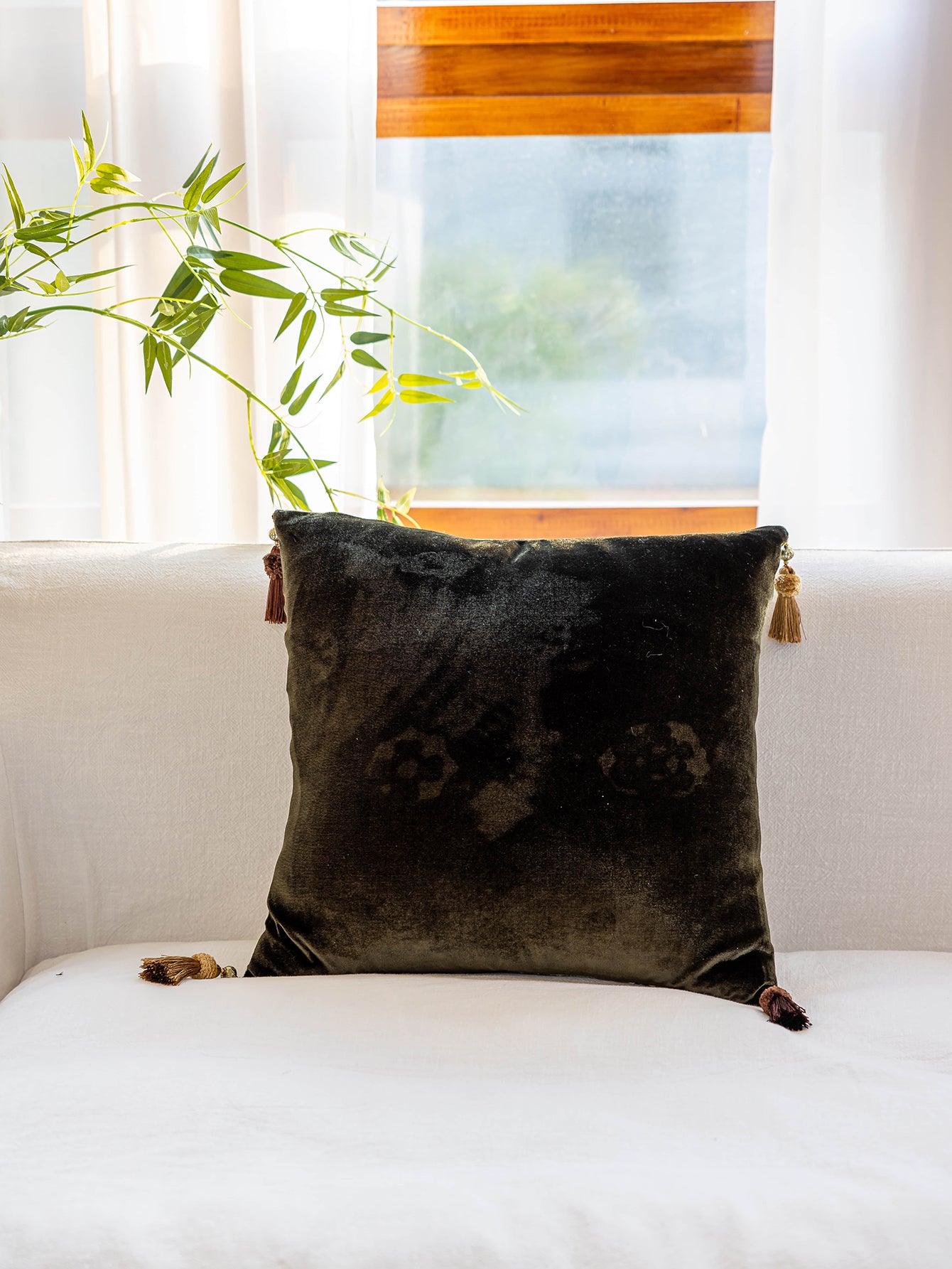 Chinoiserie Green Gilding Moonlight Elegance Throw Pillow with Tassels