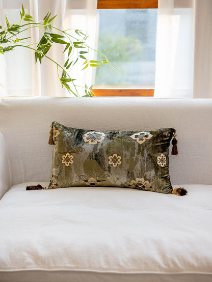 Chinoiserie Green Gilding Moonlight Elegance Throw Pillow with Tassels