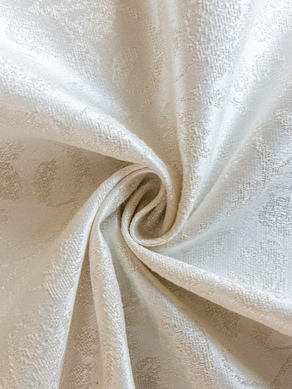 LaLuna Home Seine Gleam Jacquard Tablecloth with Shell Trim