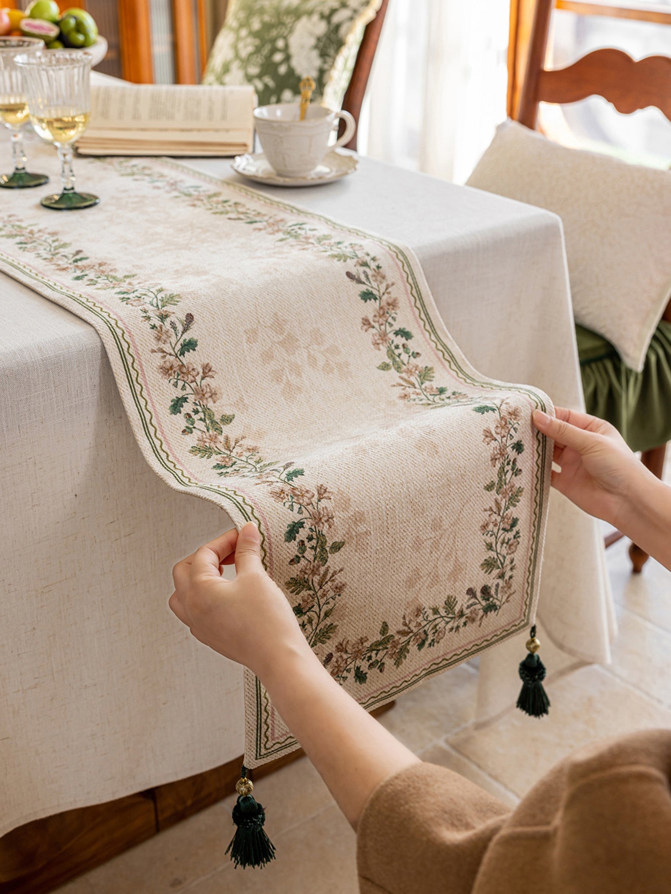 Chinoiserie Green Verse Pattern Table Runner with Tassels