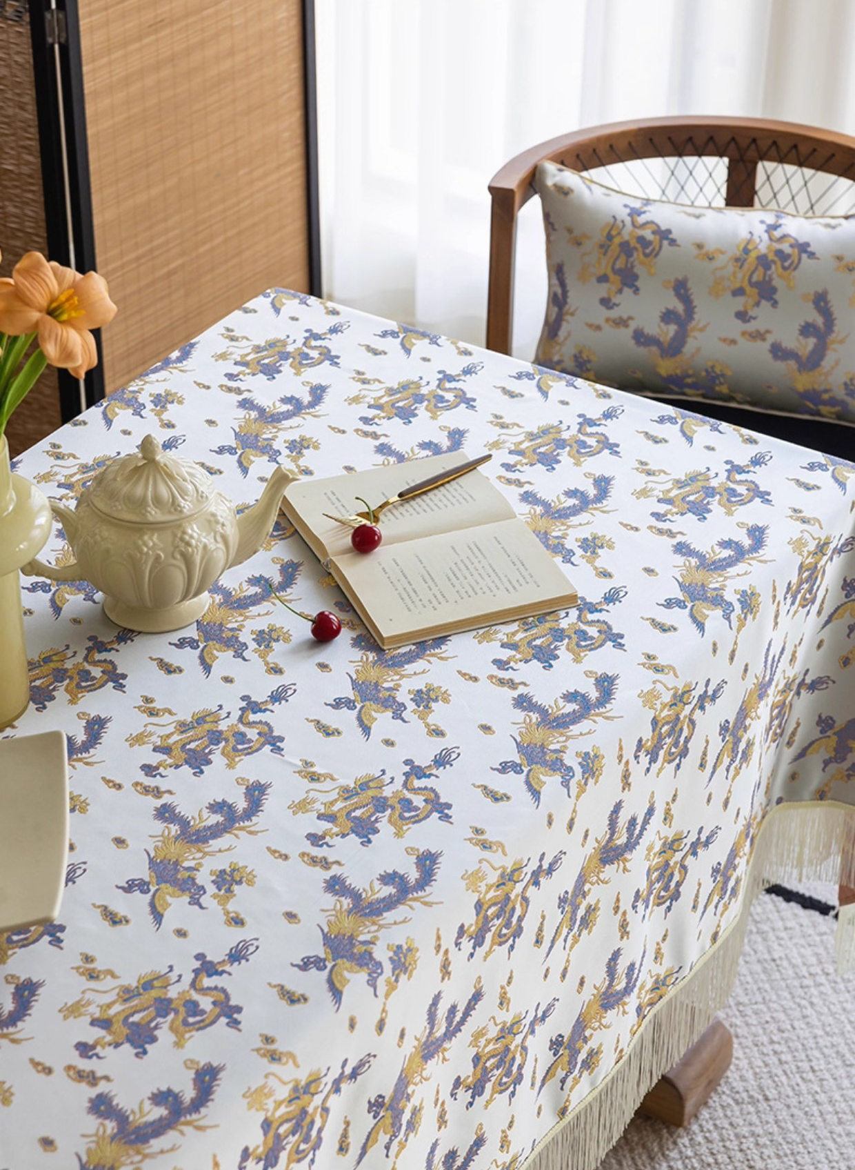 LaLuna Home Chinoiserie Loong Feng Pattern Jacquard Tablecloth with Tassels