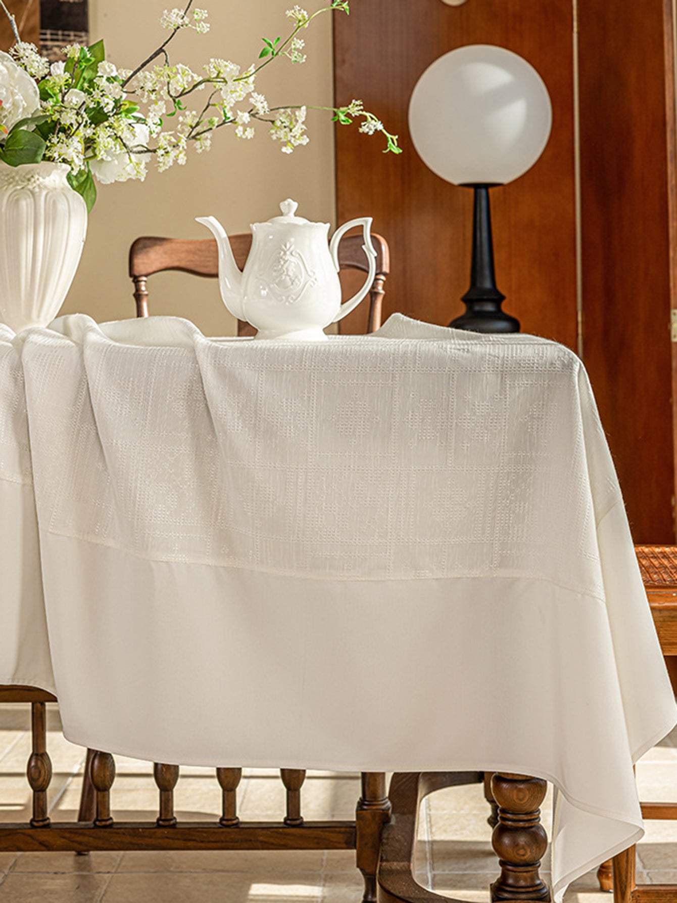 LaLuna Home Marguerite Jacquard Tablecloth