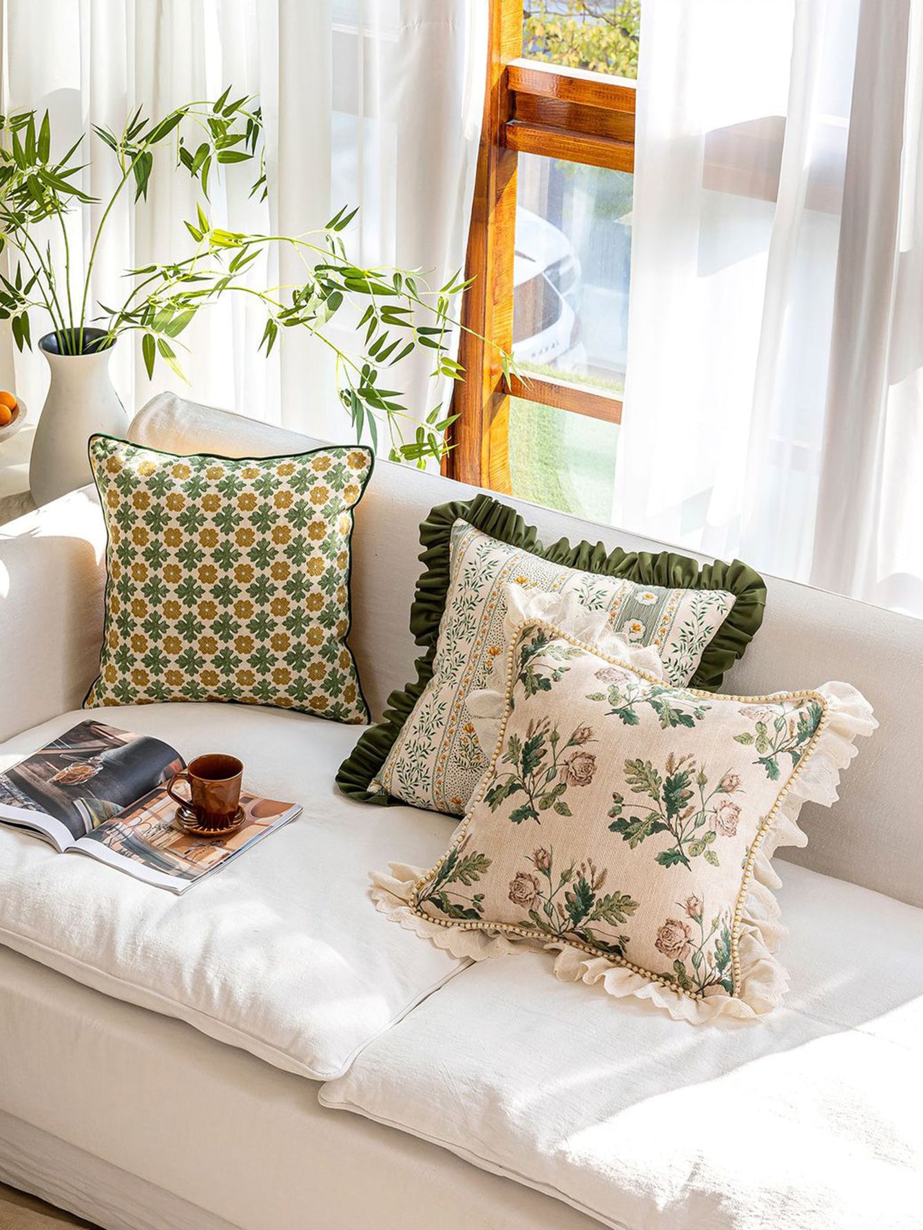 Chinoiserie Green Meadow Song Floral Pattern Throw Pillow