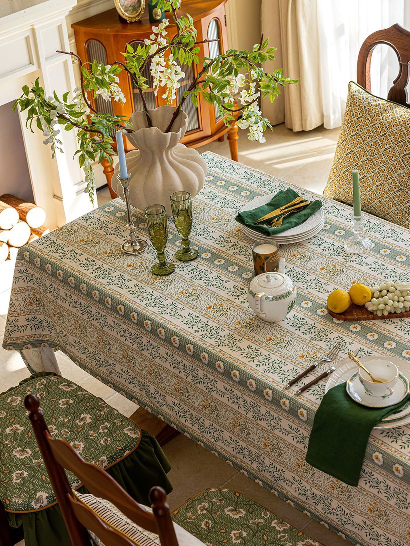 Chinoiserie Green Meadow Song Floral Pattern Tablecloth