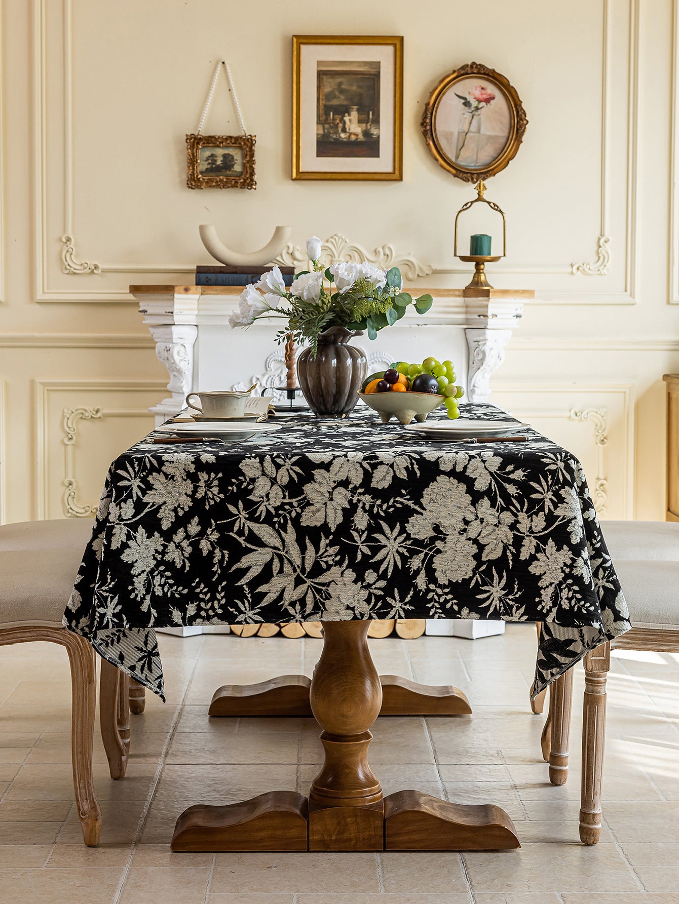 LaLuna Home Full Garden Chenille Jacquard  Tablecloth - Black