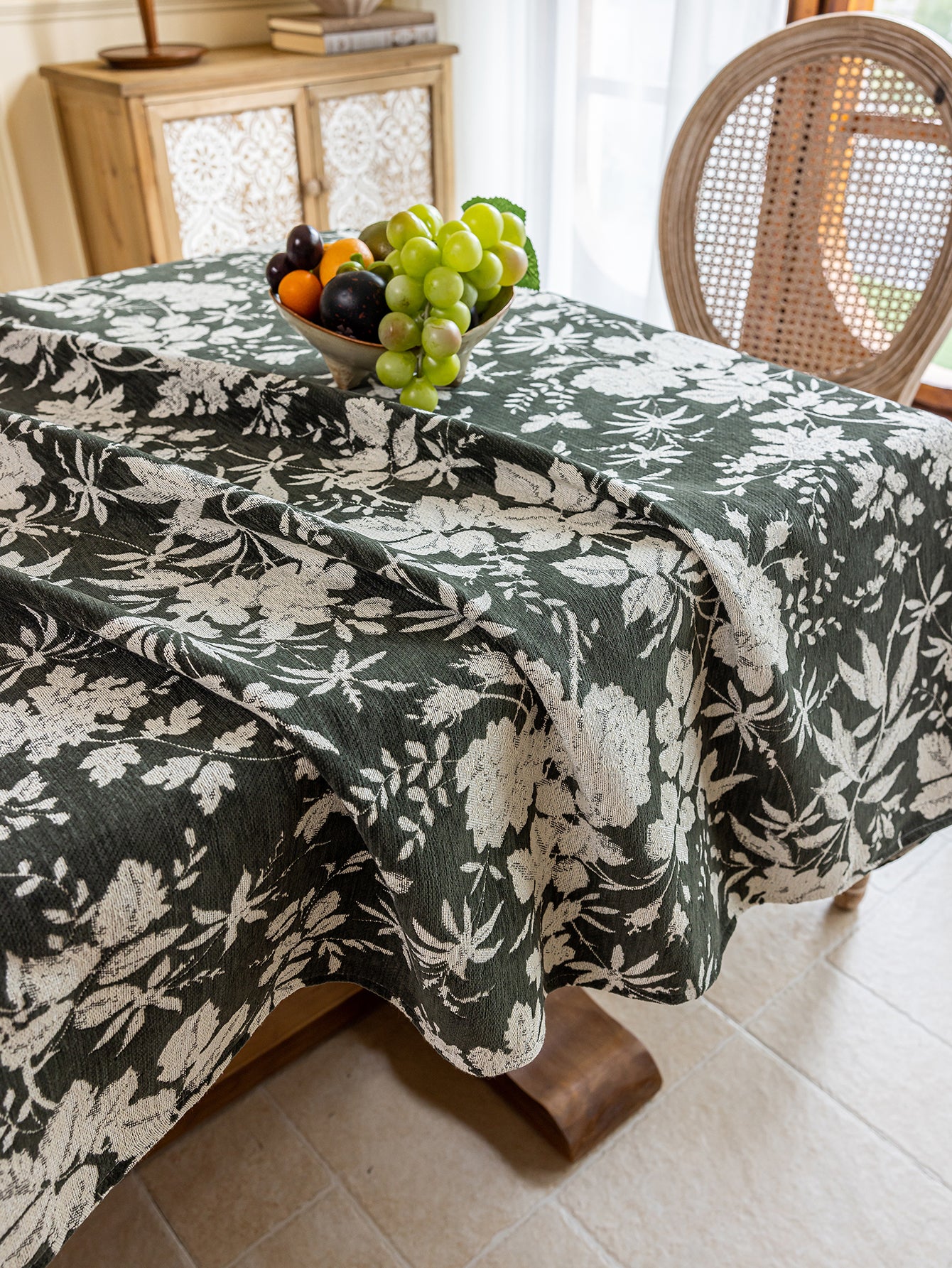 LaLuna Home Full Garden Chenille Jacquard  Tablecloth - Green