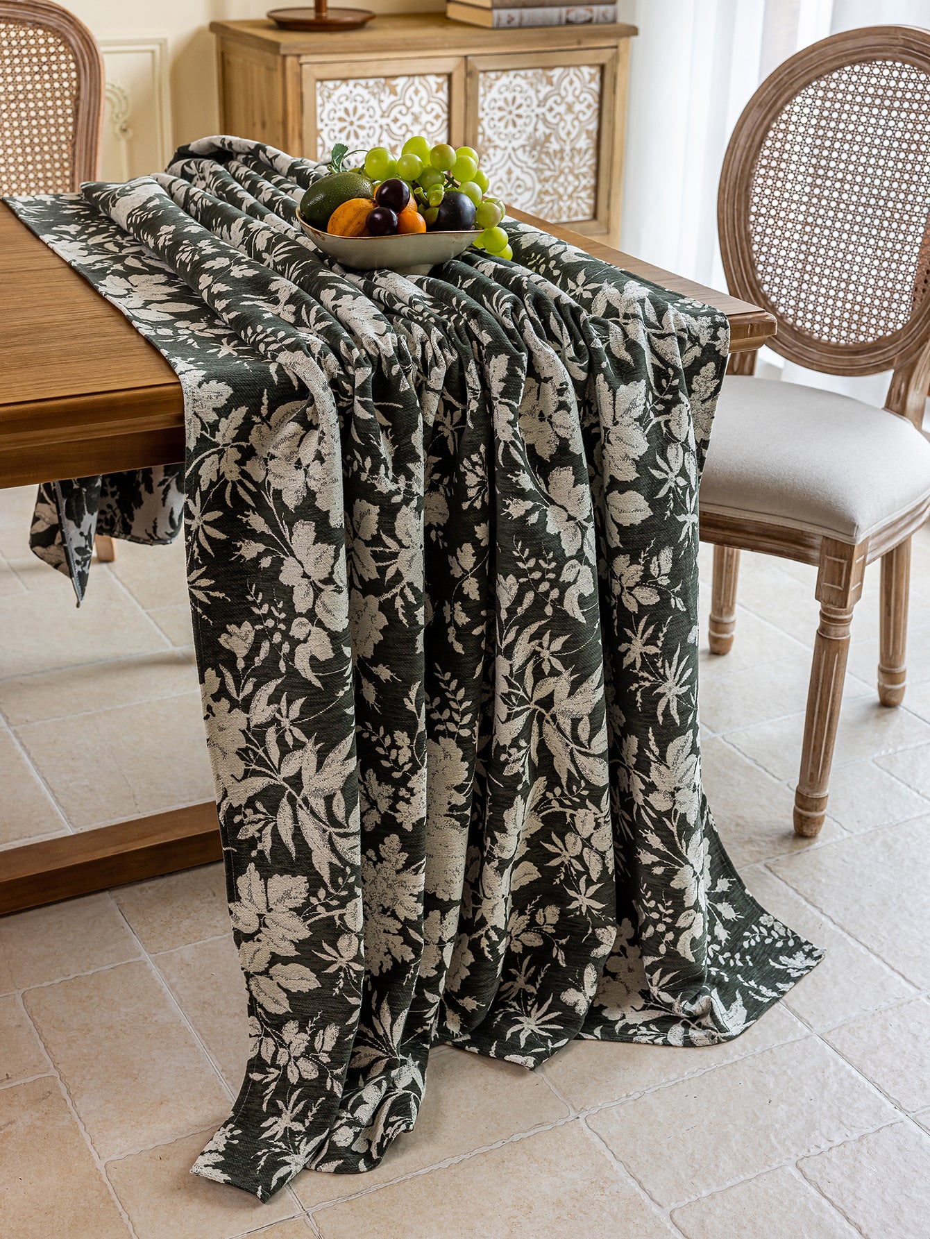LaLuna Home Full Garden Chenille Jacquard  Tablecloth - Green