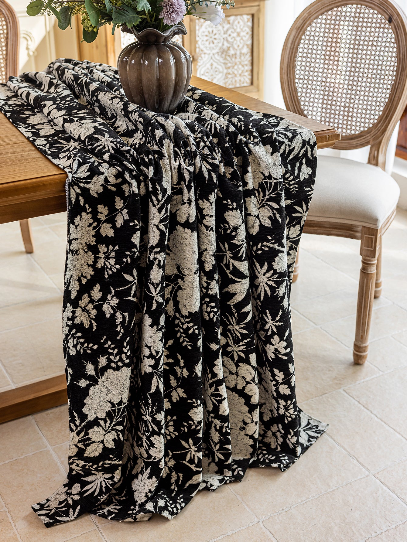 LaLuna Home Full Garden Chenille Jacquard  Tablecloth - Black
