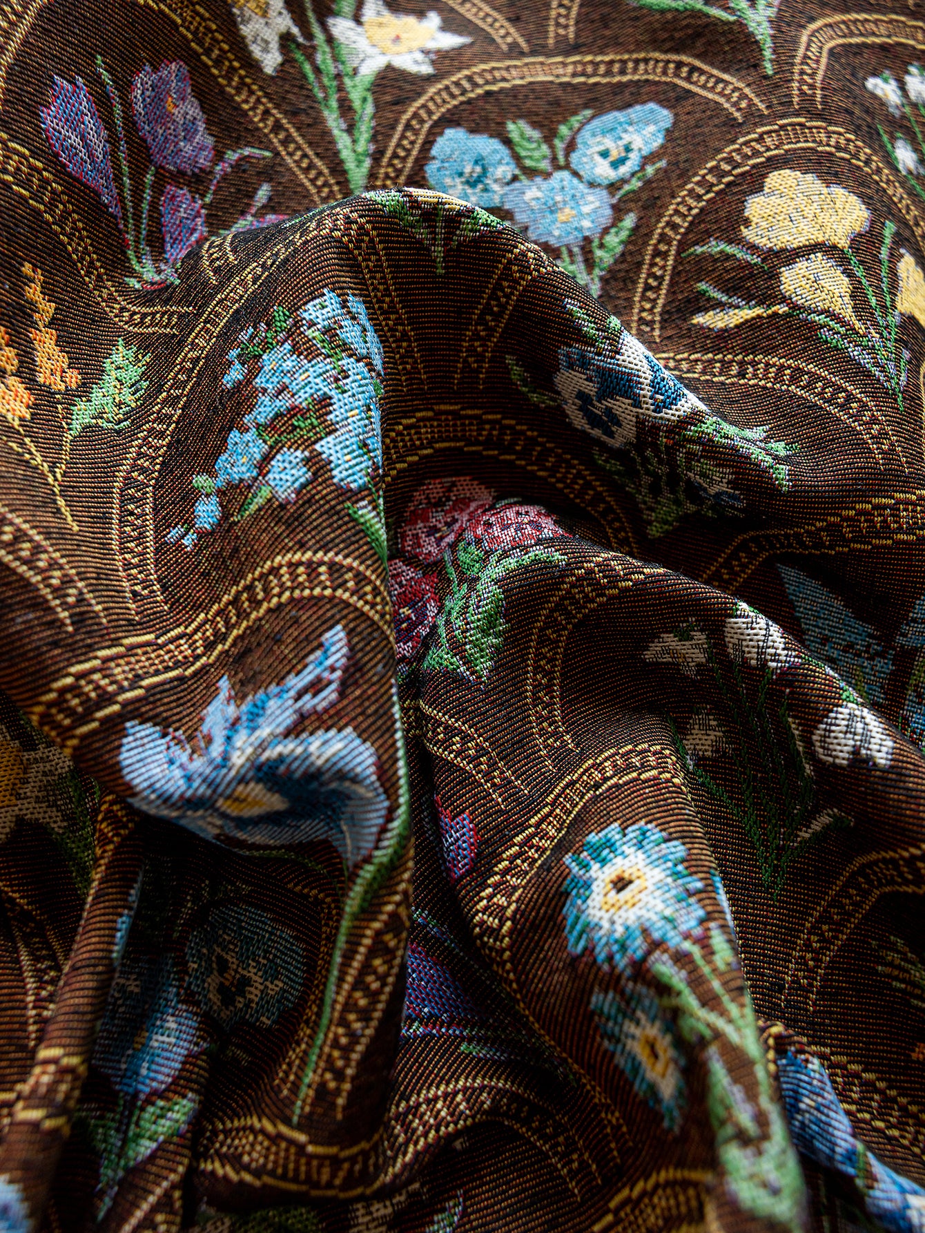 LaLuna Home Thousand Blooms Jacquard  Tablecloth with Tassels - Coffee