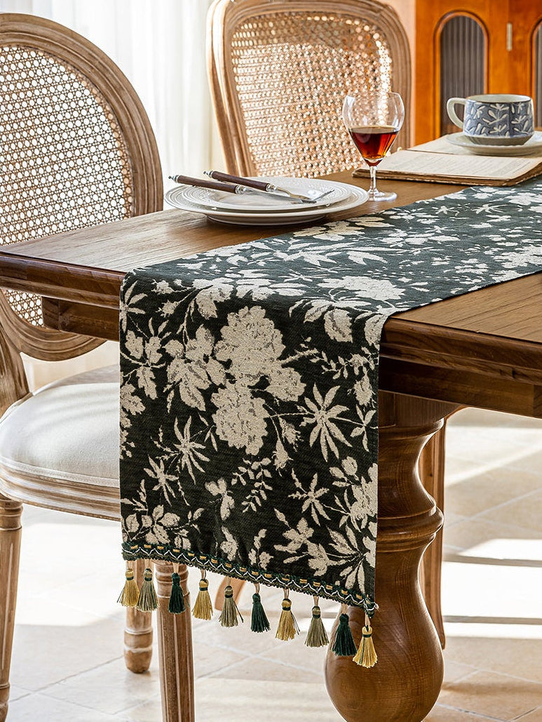 LaLuna Home Full Garden Chenille Jacquard Table Runner - Green