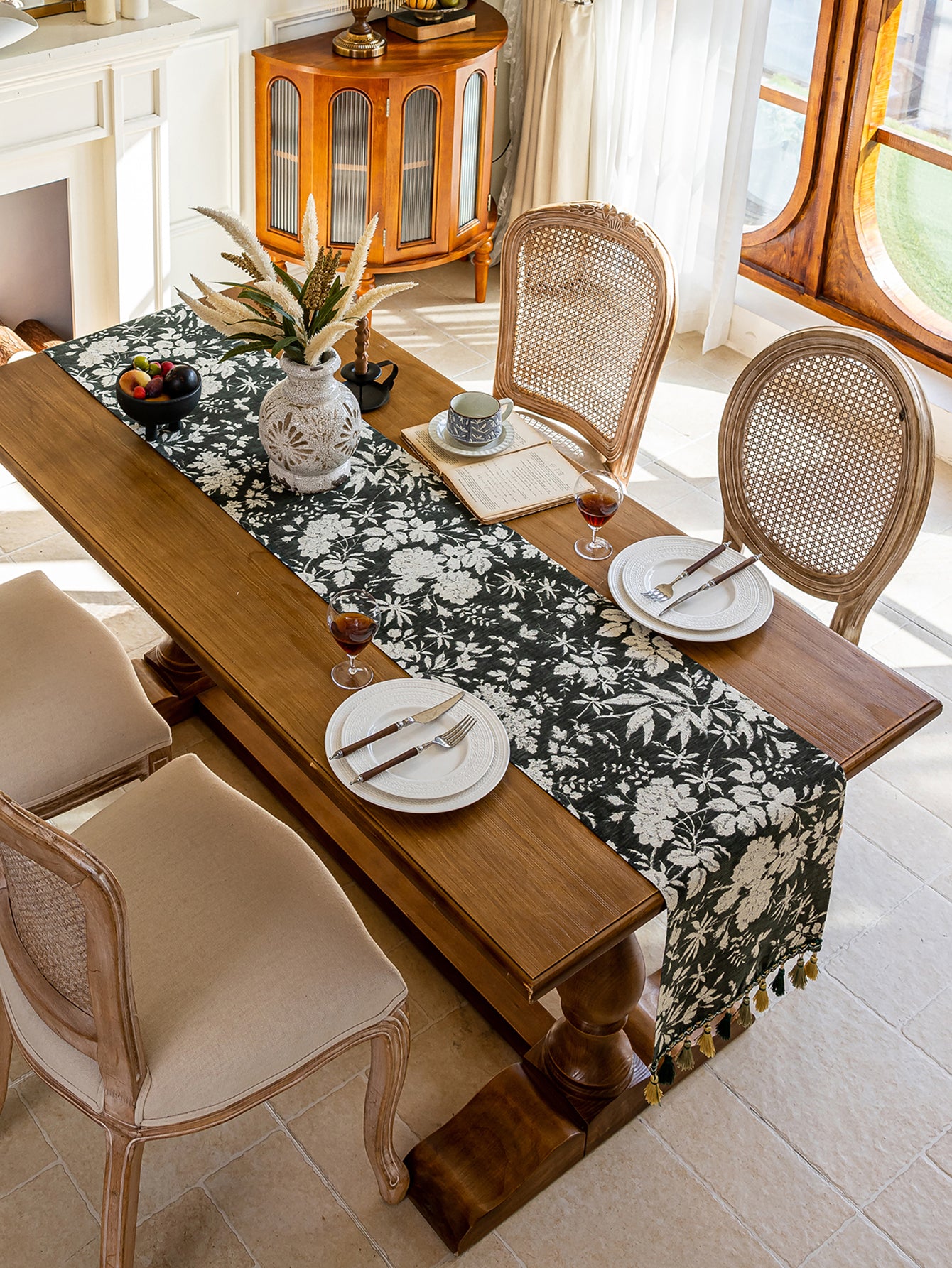 LaLuna Home Full Garden Chenille Jacquard Table Runner - Green