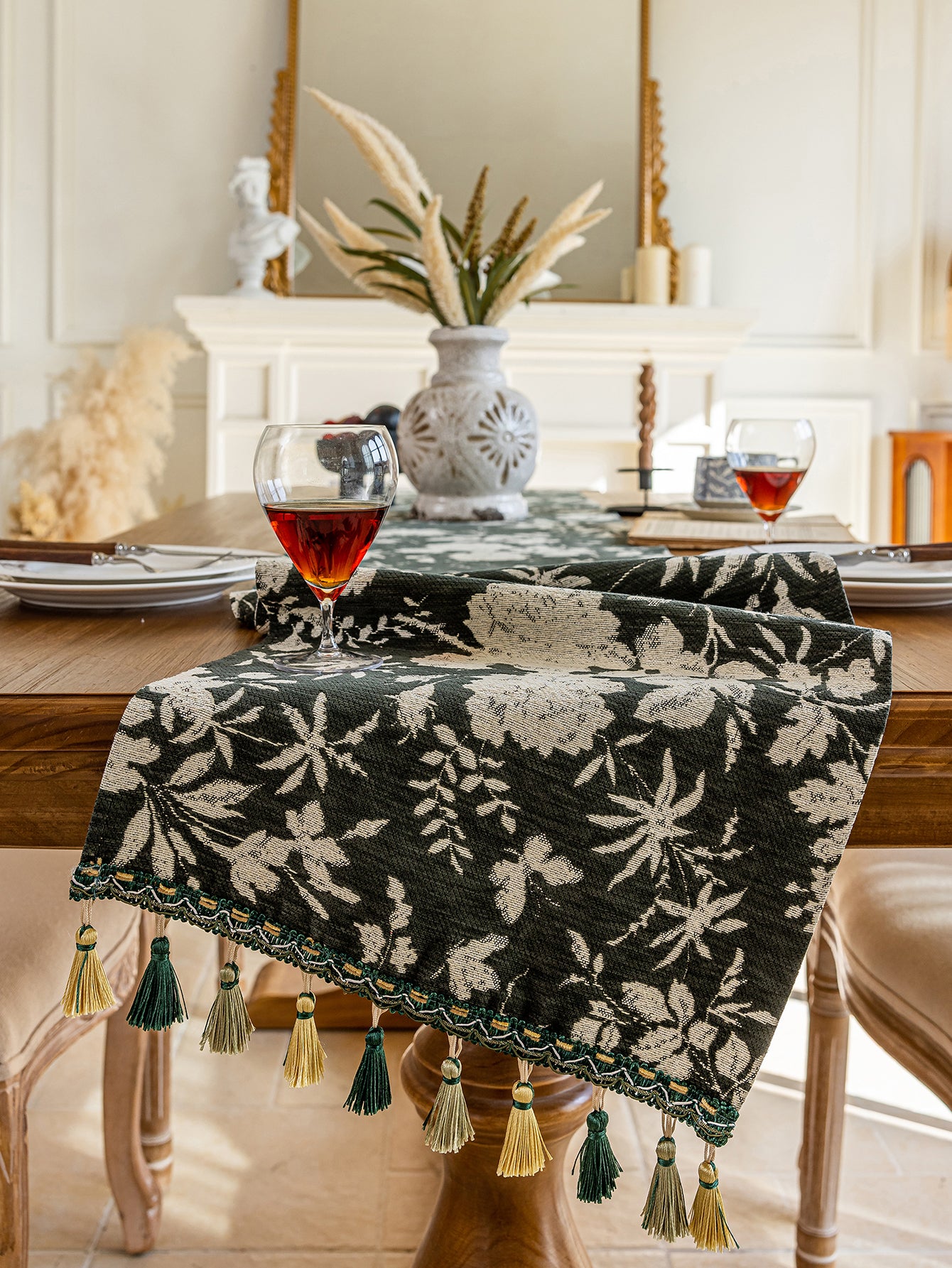 LaLuna Home Full Garden Chenille Jacquard Table Runner - Green